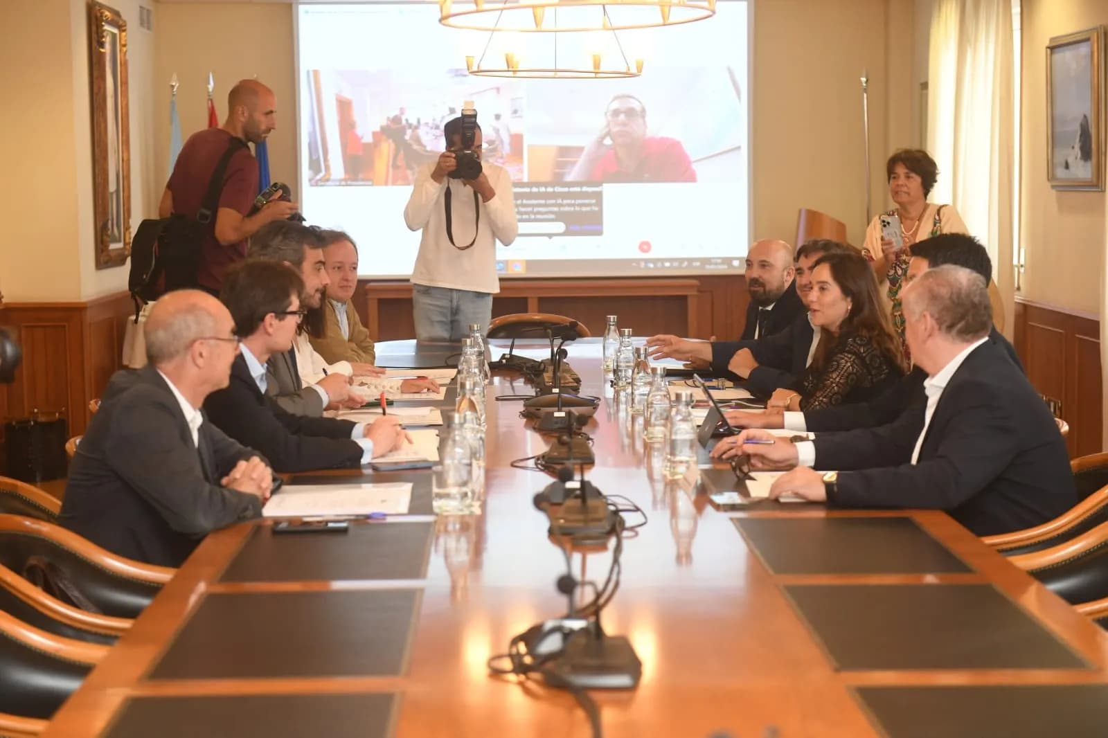 La Comisión Coruña Marítima celebra su primera reunión presidida por la alcaldesa, Inés Rey