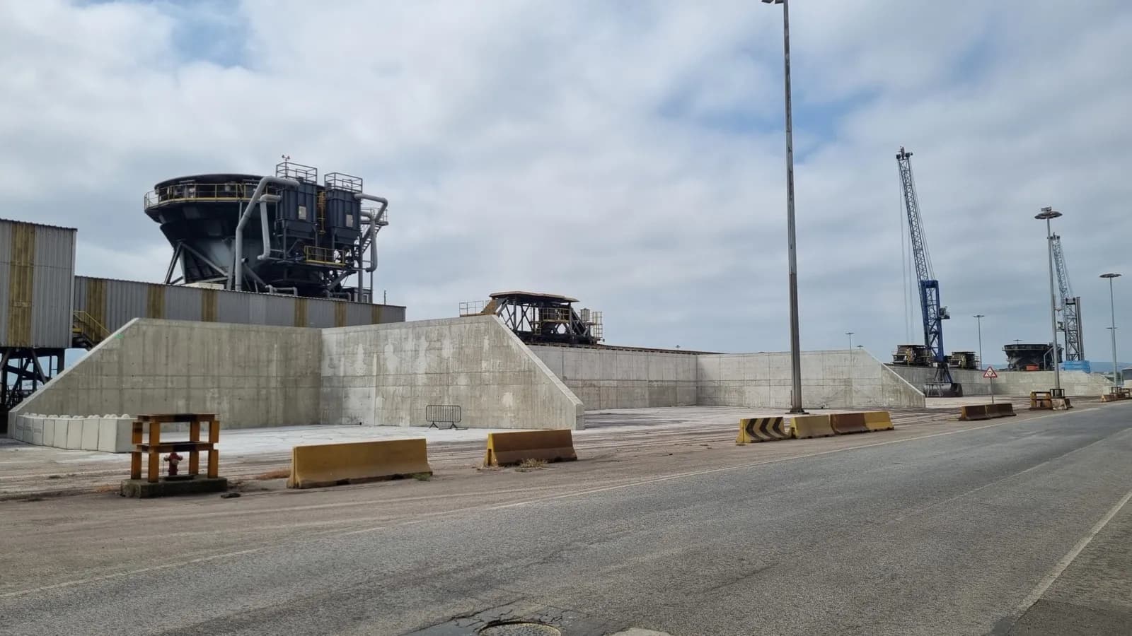 Finalizan los trabajos para duplicar la capacidad de almacenamiento de mercancía sólida en la terminal de Noatum Santander