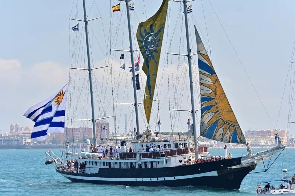 El buque-escuela uruguayo «Capitán Miranda» llega a Cádiz