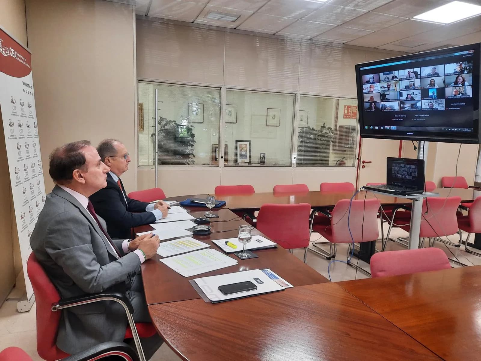 La CEC se adhiere a la CEA en su rechazo a los acuerdos de investidura de Pedro Sánchez