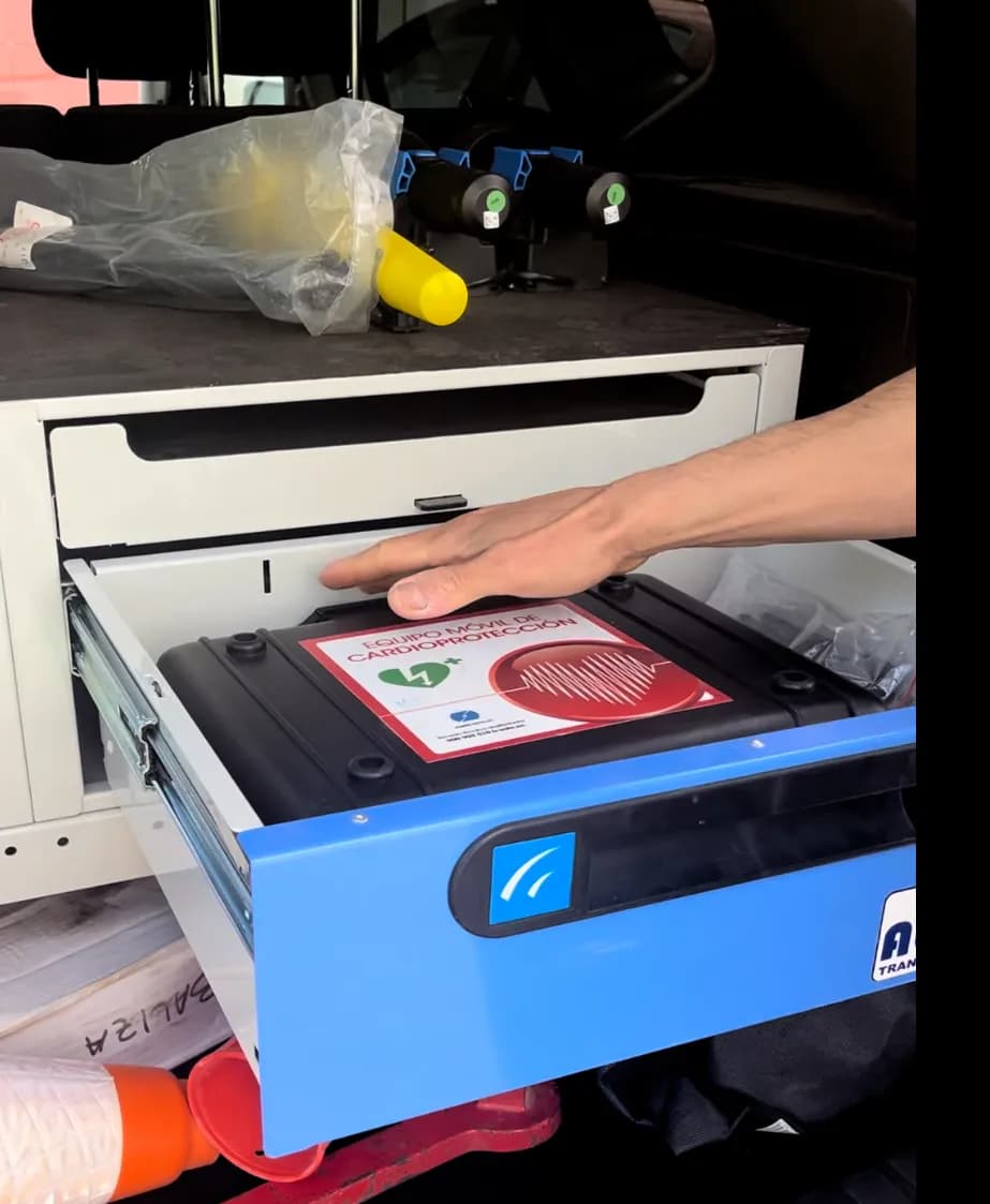 El Puerto de Castellón fortalece su red cardioprotectora con nuevos desfibriladores