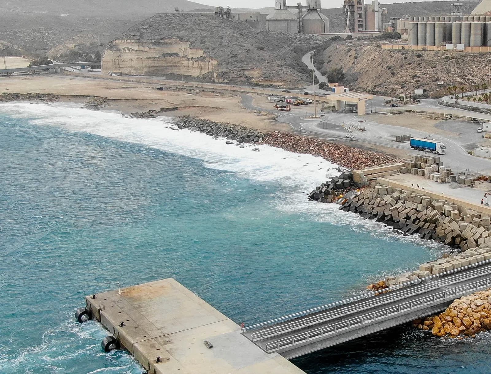 La Autoridad Portuaria de Almería licita la reposición costera y mejora del acceso al Puerto de Carboneras