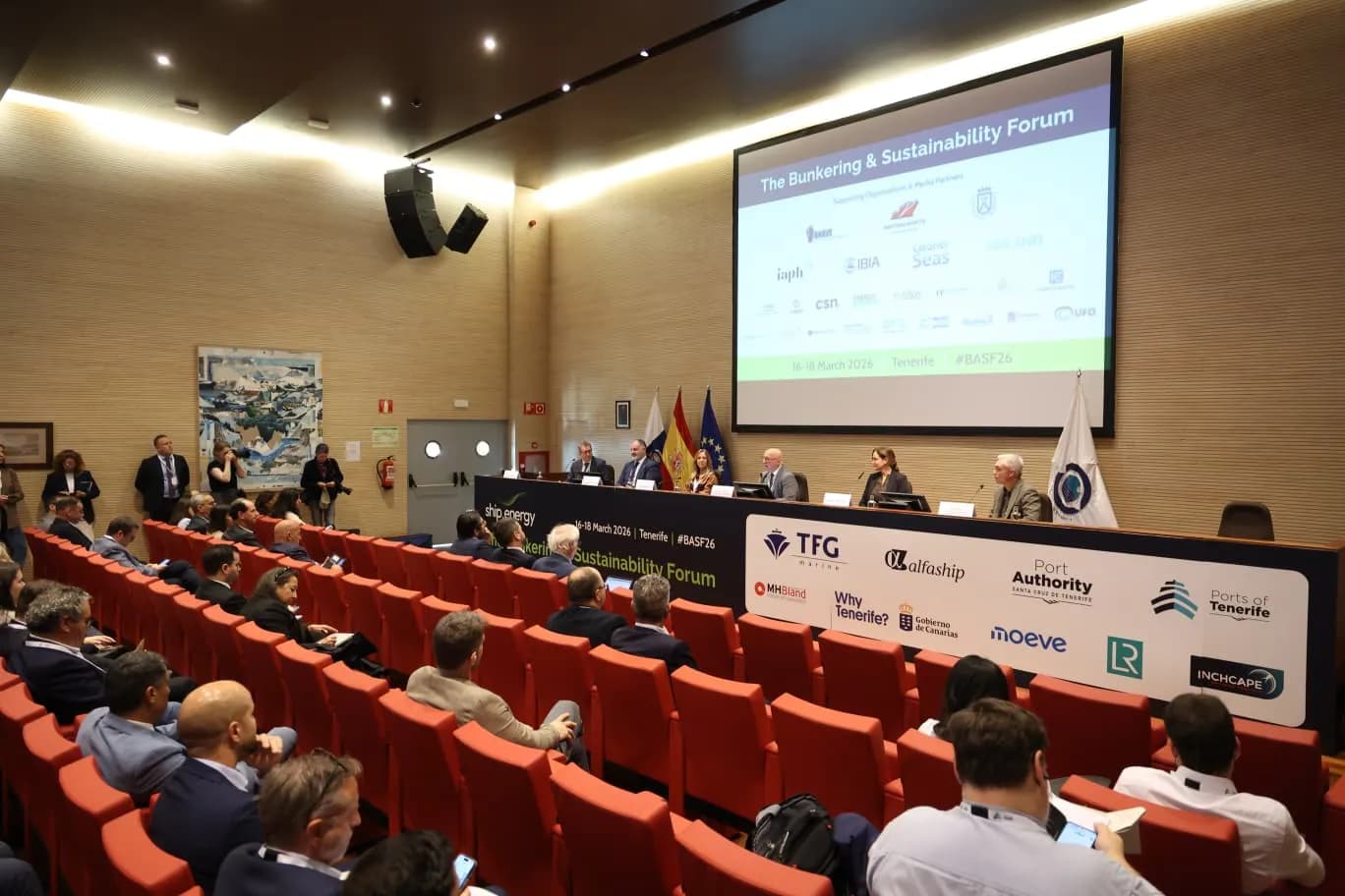 Santa Cruz de Tenerife reúne al sector marítimo internacional en un foro clave sobre combustibles y sostenibilidad