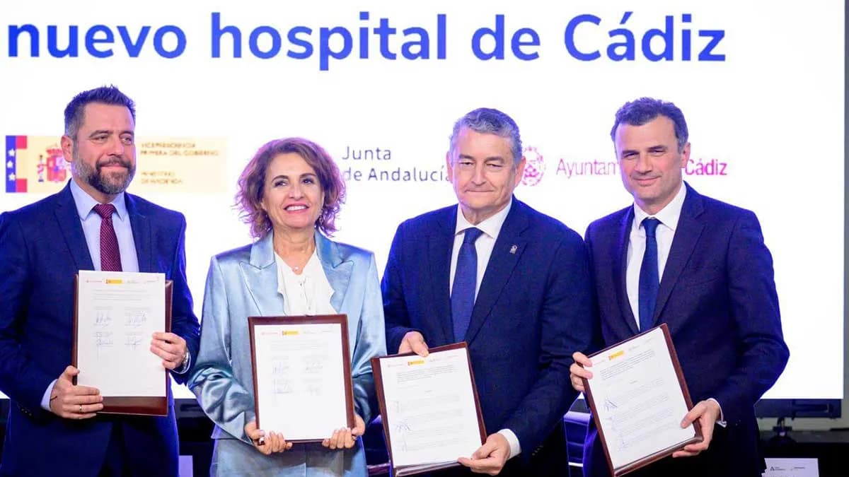 Gobierno, Junta y Ayuntamiento de Cádiz firman el convenio para construir el nuevo hospital