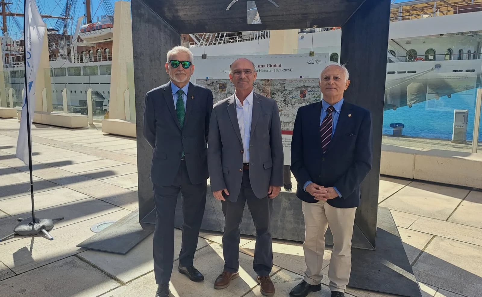 La Autoridad Portuaria de Málaga inaugura la exposición “De un puerto, una ciudad: la Junta del Puerto en la Historia (1874-2024)”