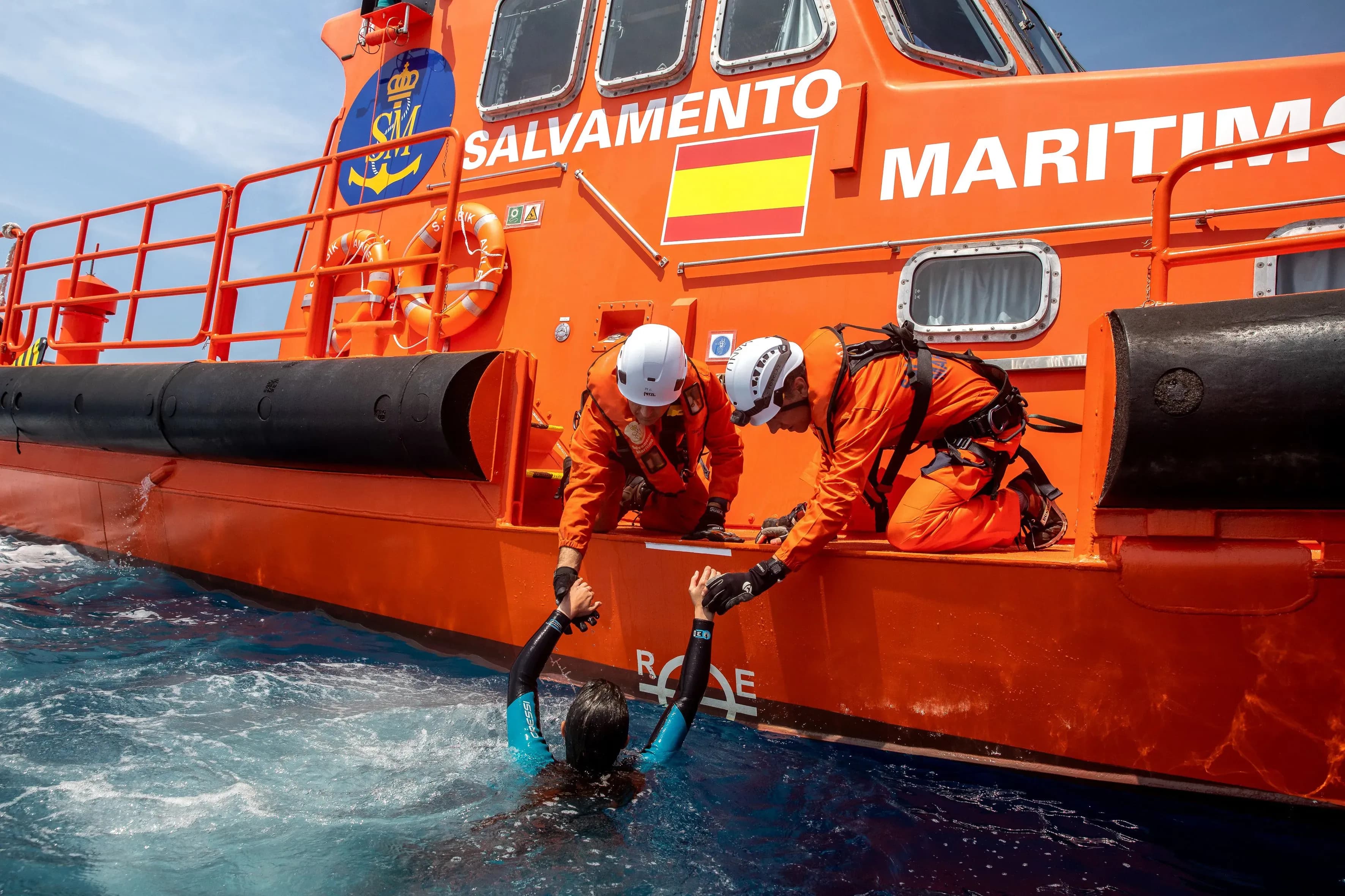 Quién gestiona el salvamento marítimo: perfiles profesionales en Europa y Estados Unidos