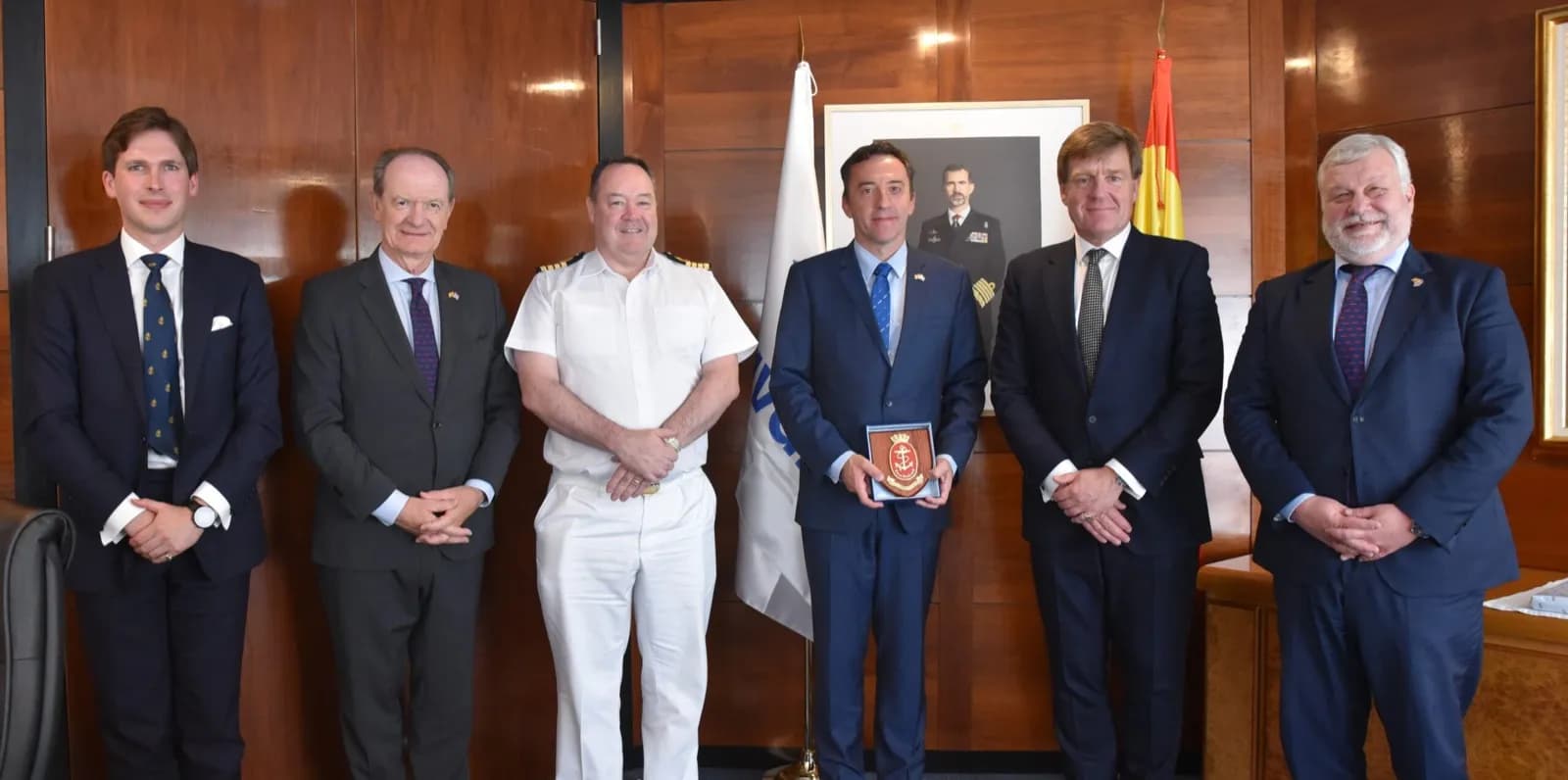 El Jefe del Estado Mayor de la Royal Navy visita el astillero de Navantia en Puerto Real