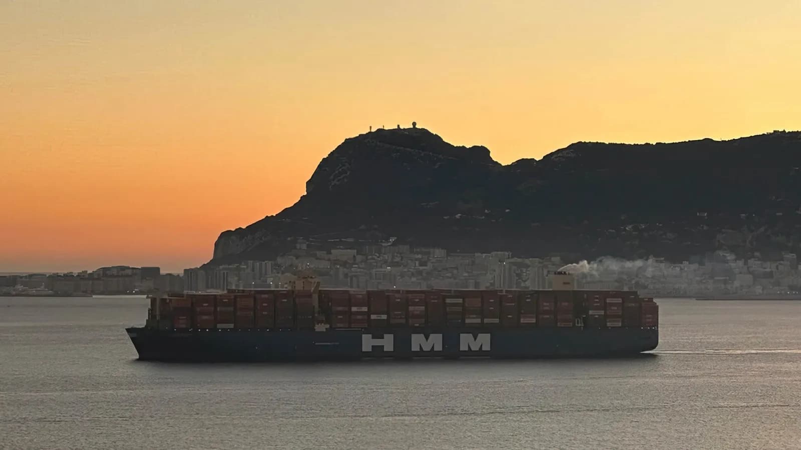 El Puerto de Algeciras marca un récord con la llegada del megabuque número 200 en un mismo año