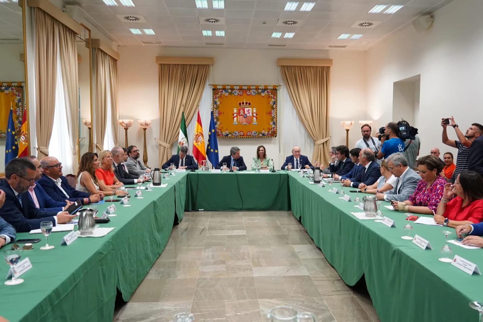 Las Administraciones iniciarán los estudios de viabilidad para conectar por ferrocarril la Costa del Sol y el Campo de Gibraltar