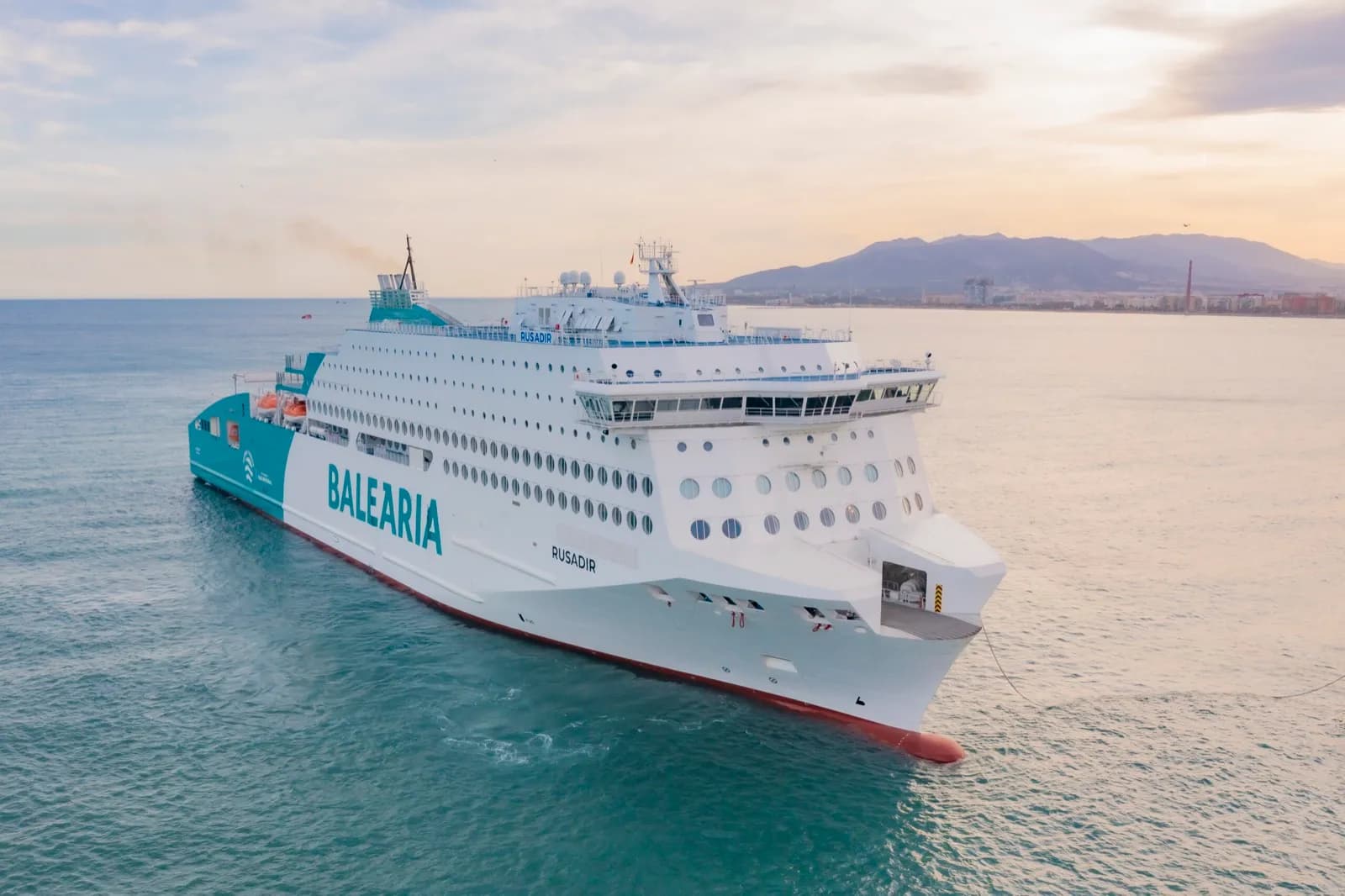 Balearia compra el ferry de propulsión eléctrica Rusadir