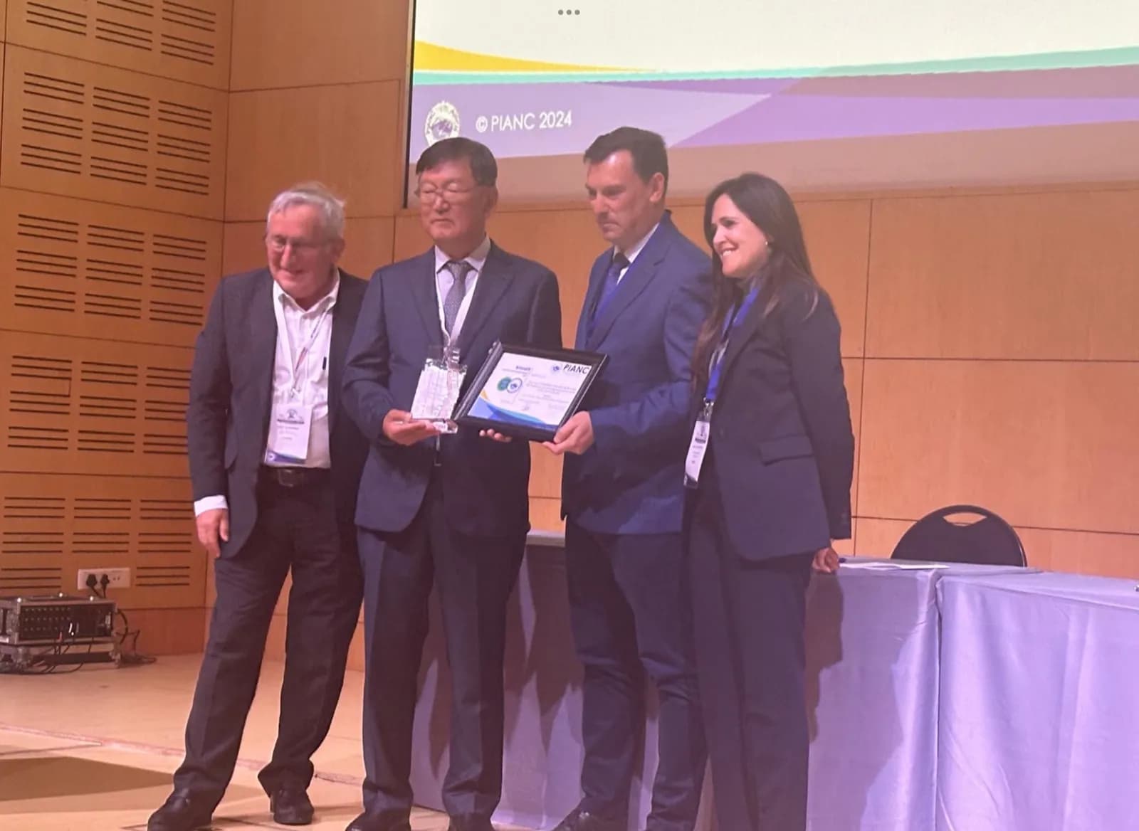 El Puerto de Huelva recibe premio internacional por su gestión de dragados