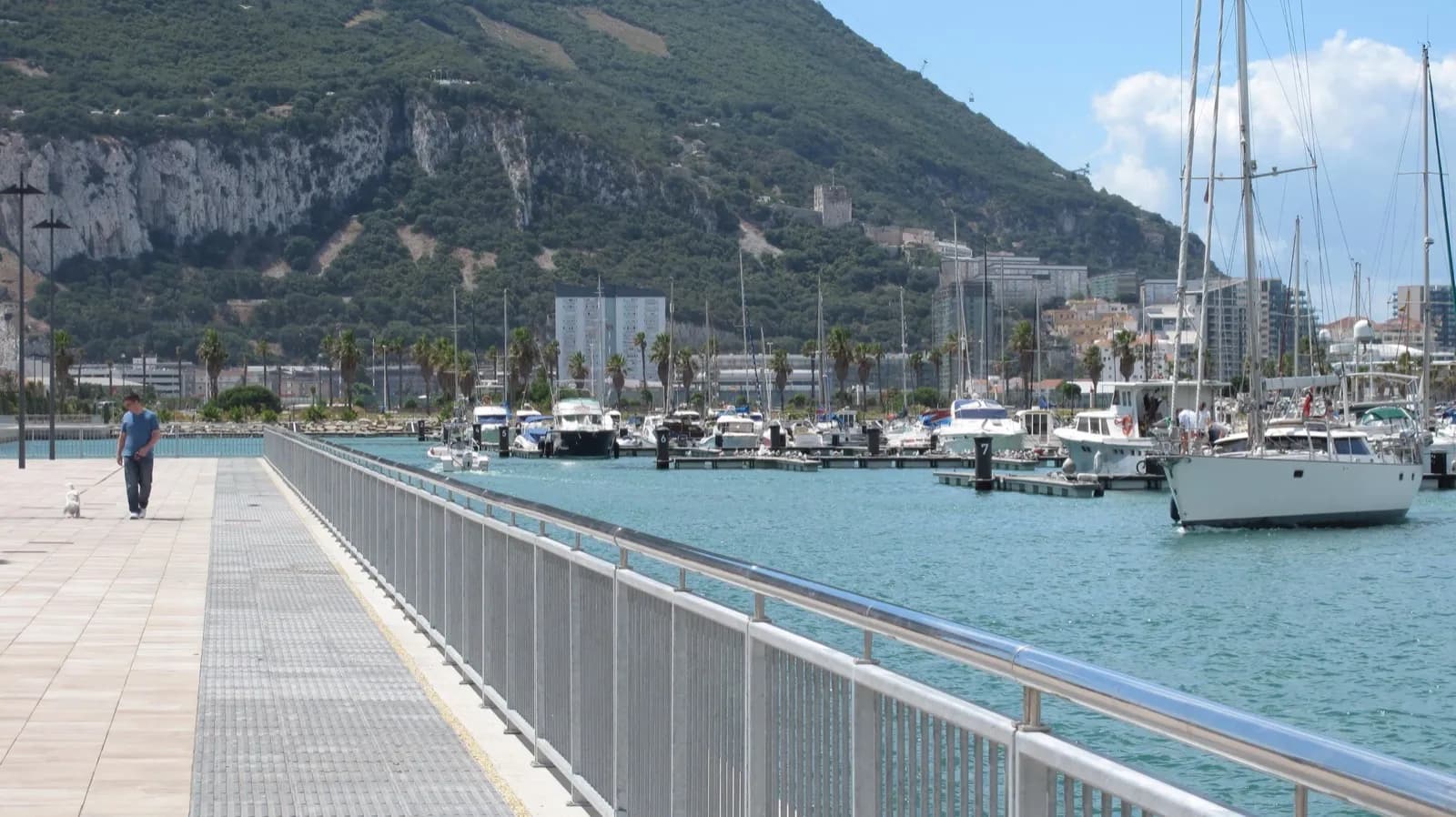La APBA renovará los cerramientos de las instalaciones náutico-deportivas de Puerto Chico en La Línea