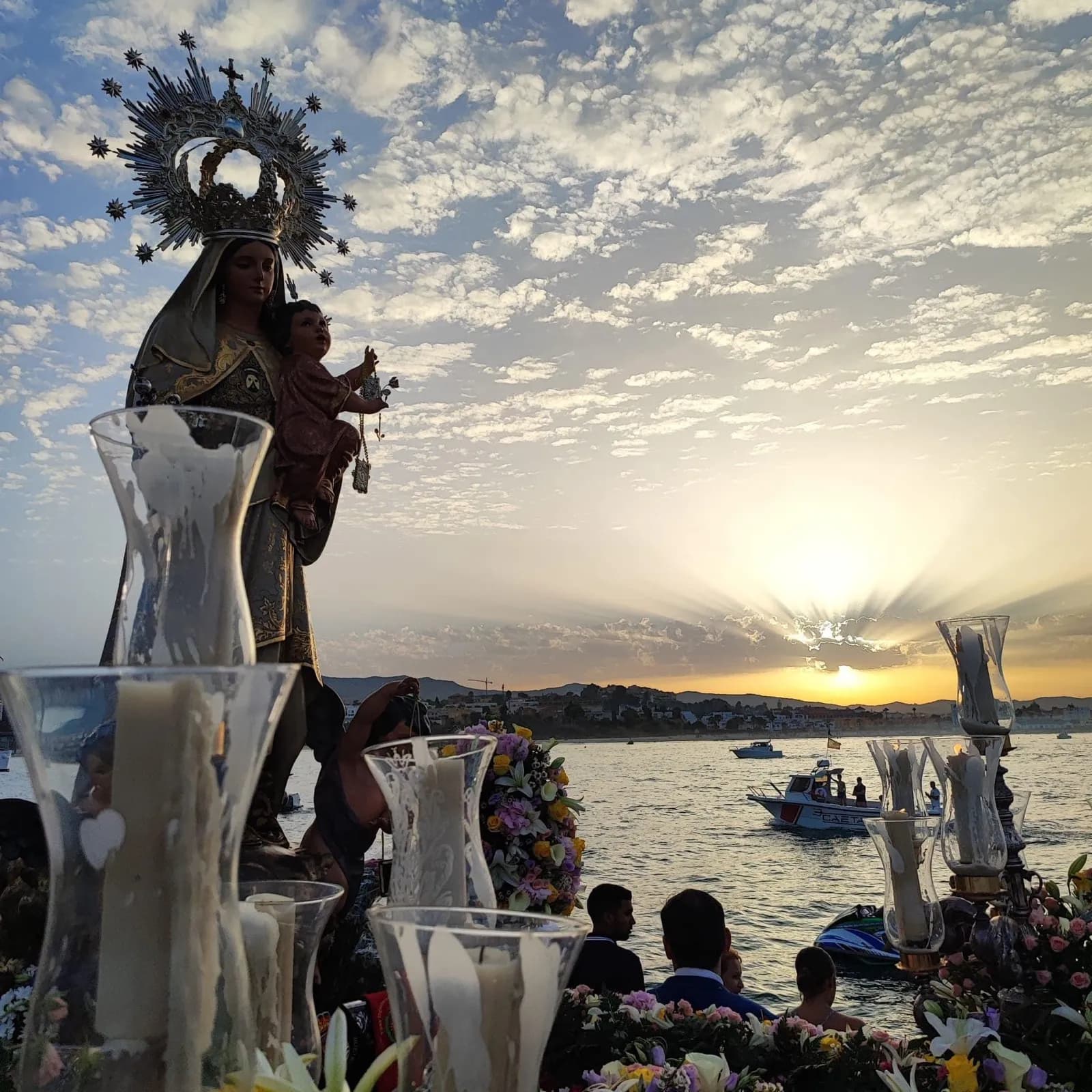 Las “gentes del mar” vuelven a rendir tributo a la Virgen Marinera