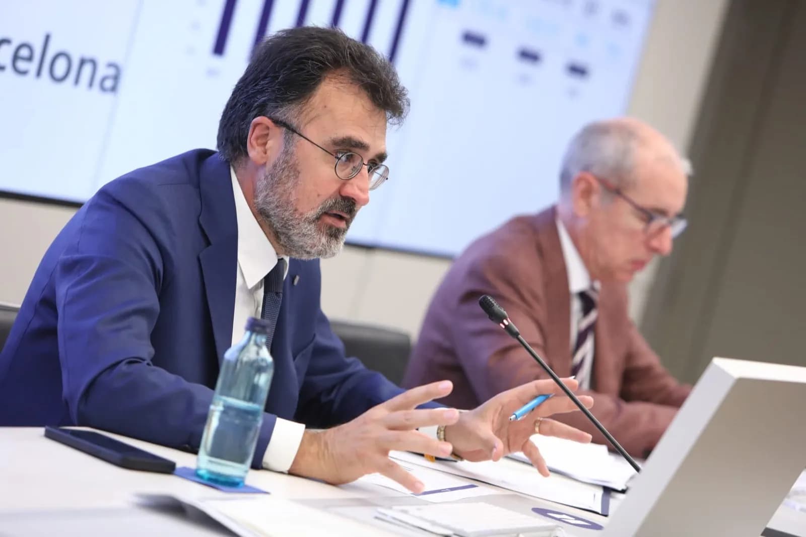 El tráfico de contenedores crece un 23,6% en el Puerto de Barcelona