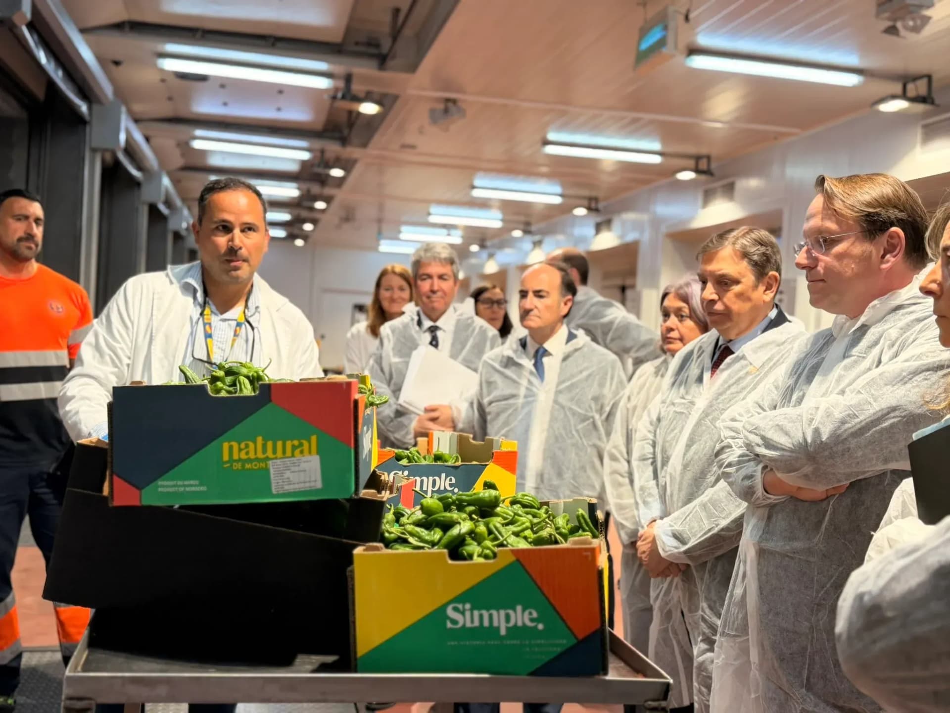 España refuerza los controles agroalimentarios en frontera y eleva un 7,5 % las inspecciones físicas