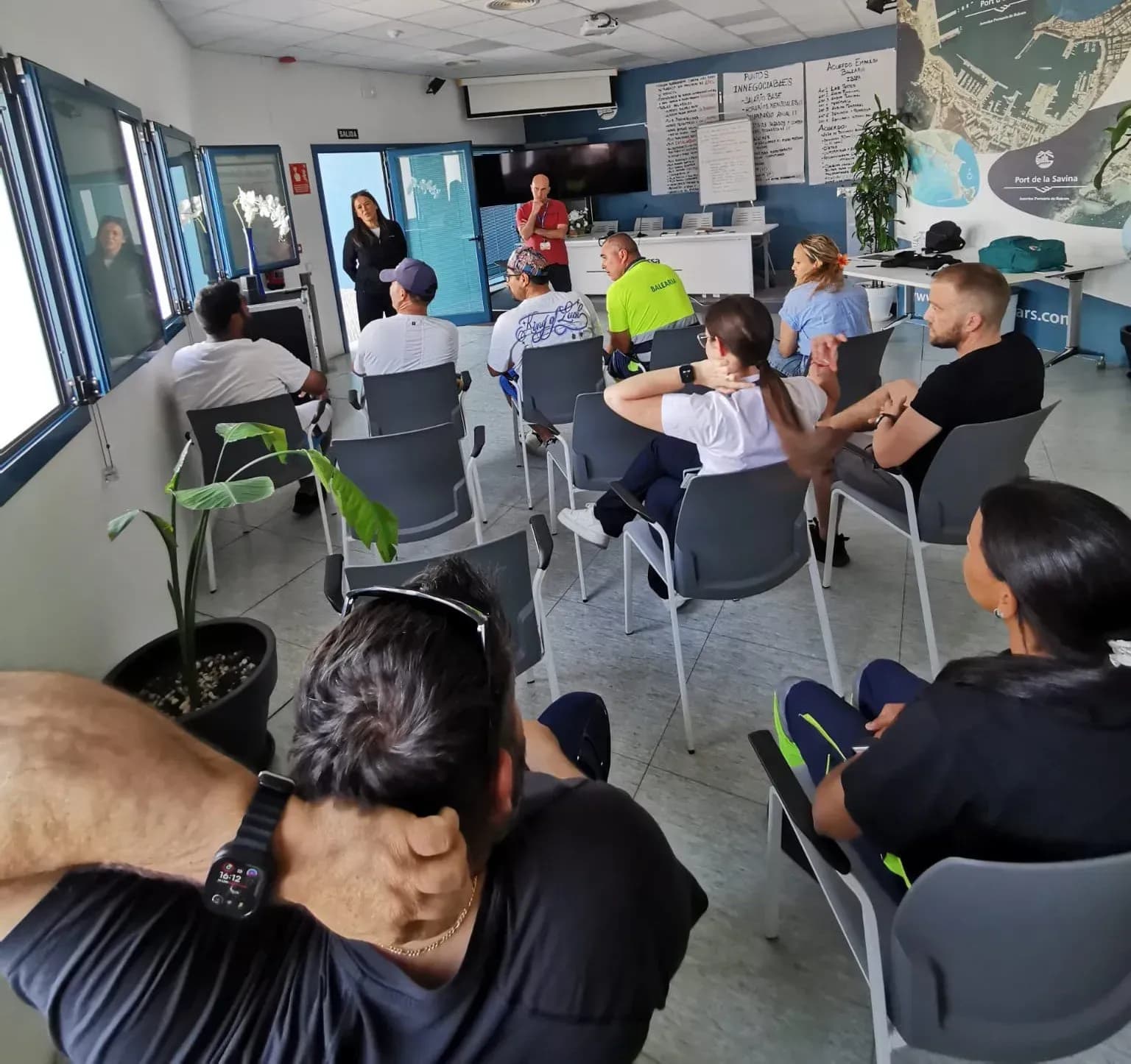 La plantilla de Balearia en Ibiza denuncia precariedad laboral y advierte de un posible conflicto