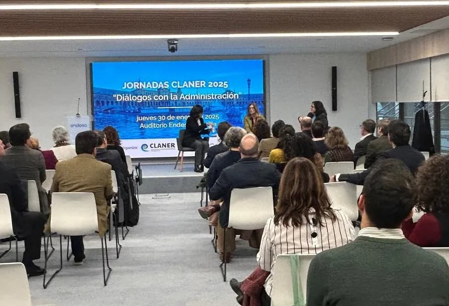 CLANER inaugura el ciclo “Diálogos con la Administración” en Sevilla