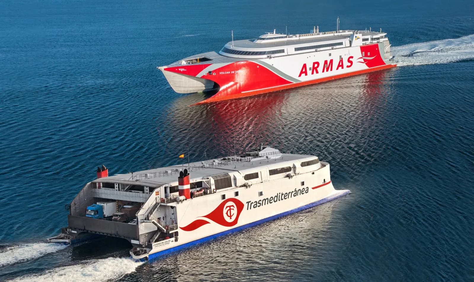 Armas Trasmediterránea prevé transportar 78.000 pasajeros y 26.000 vehículos durante el puente de la Constitución