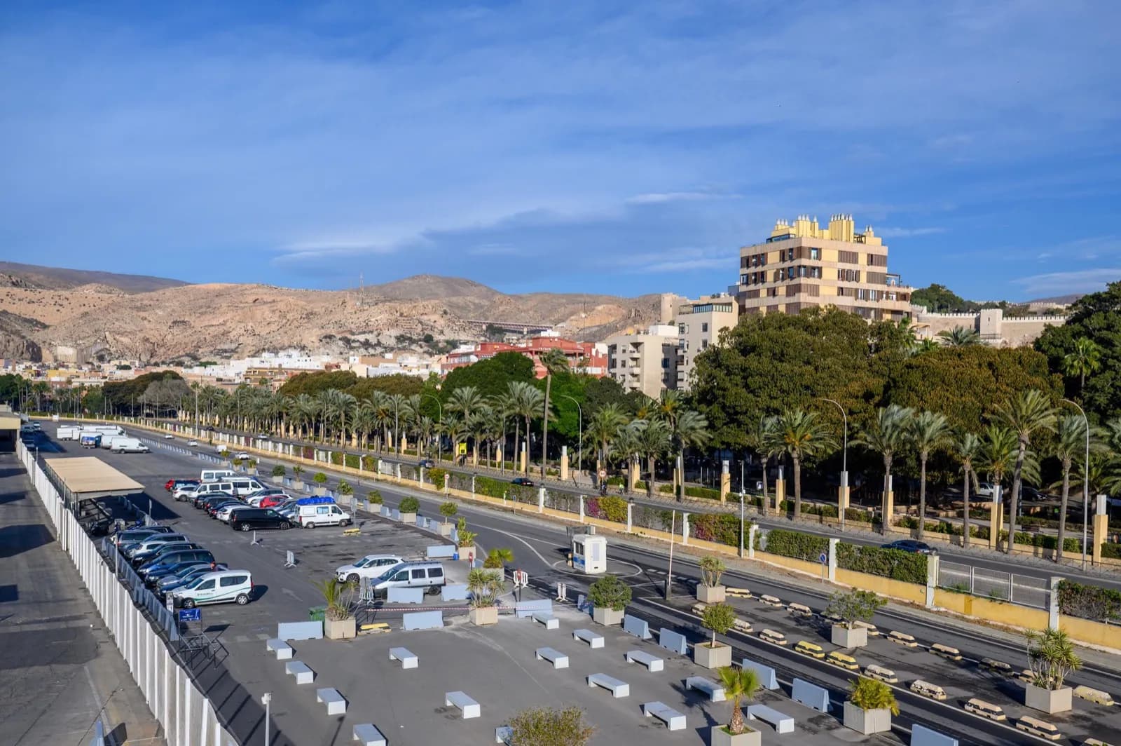 La Autoridad Portuaria de Almería reubica el aparcamiento del Muelle de Levante por las obras de integración puerto-ciudad