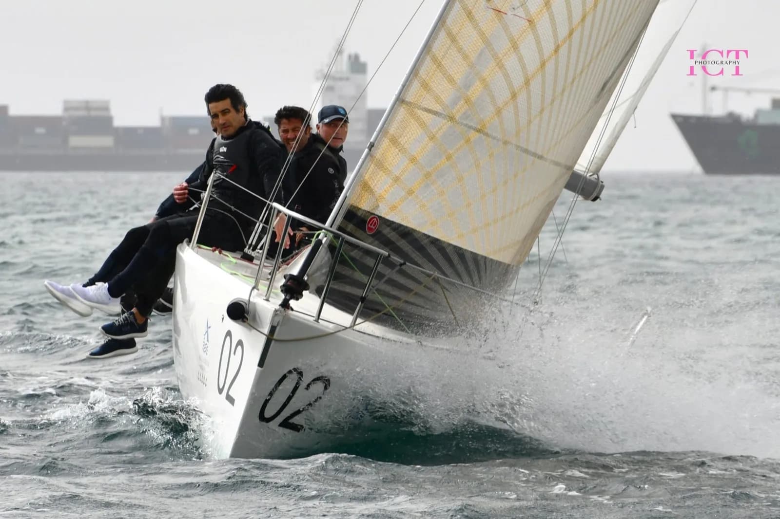 El ‘Península’ lidera las series de otoño del Circuito Alcaidesa Marina de J/80