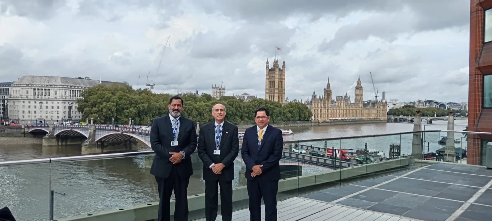 El administrador de la Autoridad Marítima de Panamá asiste a la reunión plenaria de la OMI en Londres