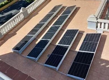 La Autoridad Portuaria de Melilla impulsa la sostenibilidad con la instalación de placas fotovoltaicas