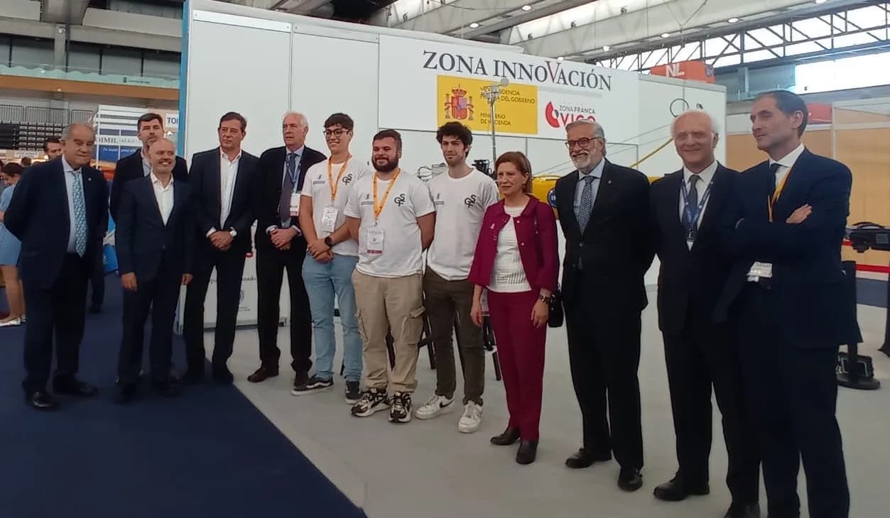 Estudiantes de Ingeniería Naval de Madrid ganan el Premio Innovación en Navalia 2024 con un barco propulsado por hidrógeno