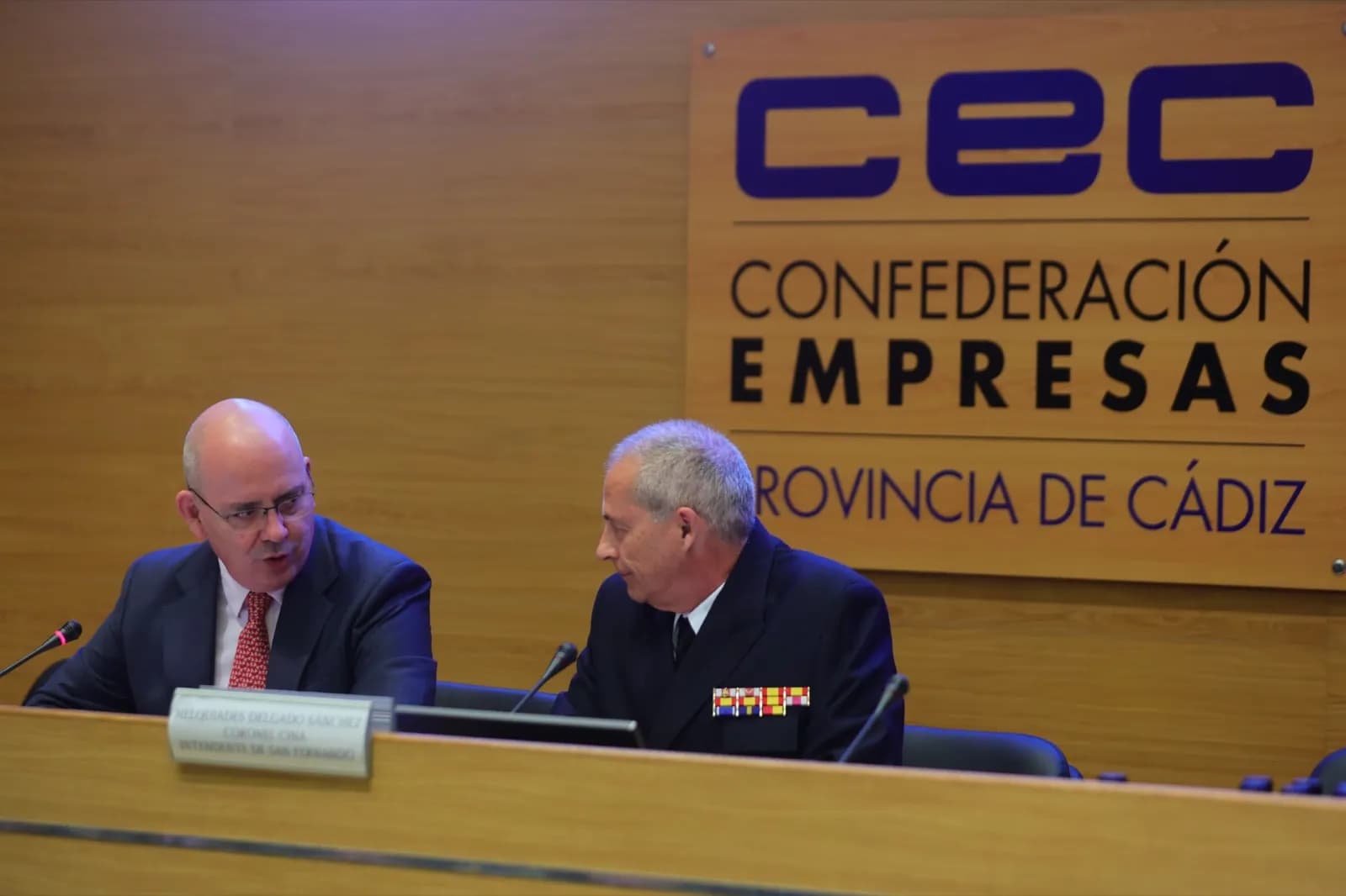 La CEC impulsa la colaboración entre empresas gaditanas y la Armada