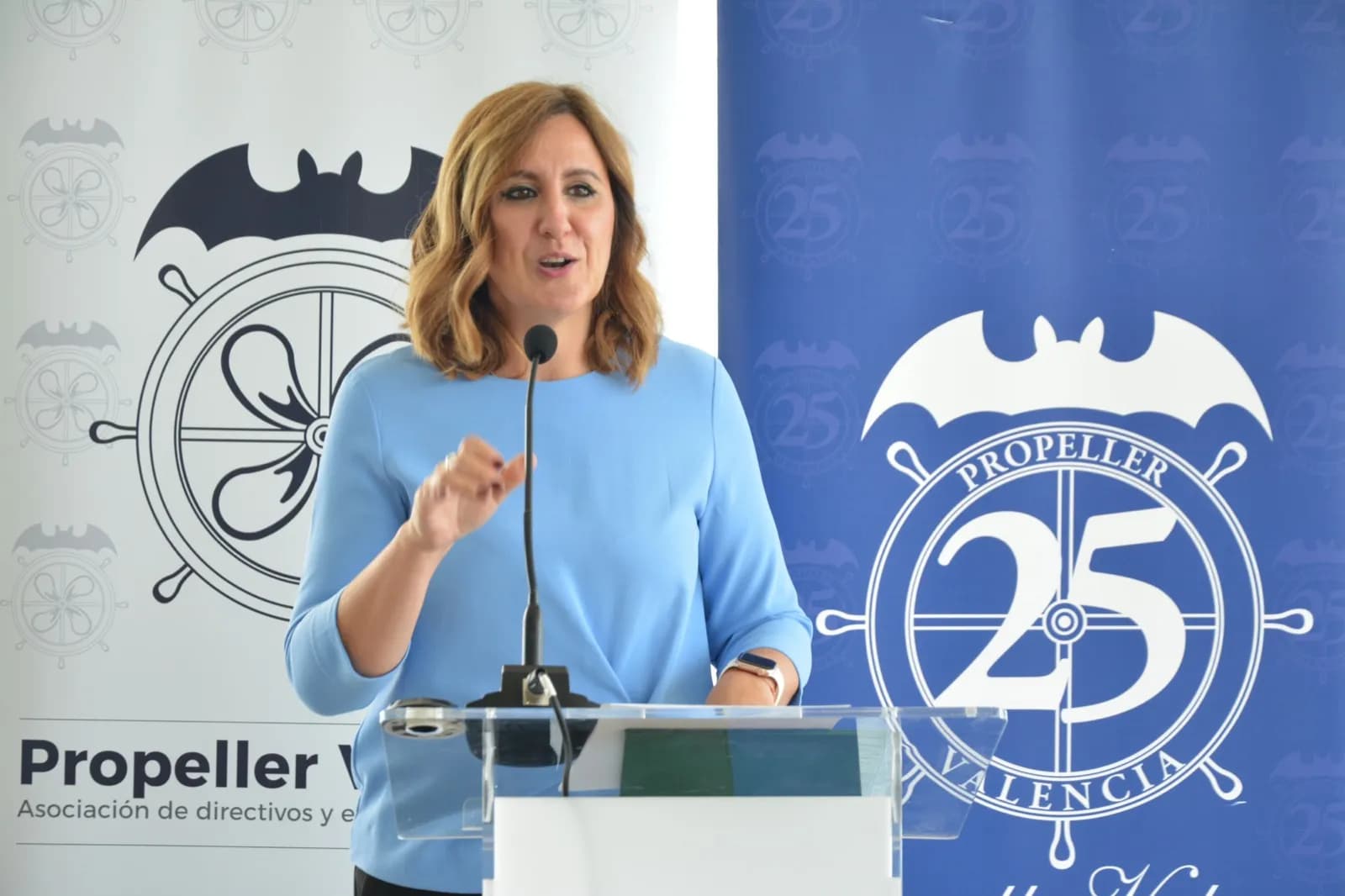 La alcaldesa de Valencia anuncia que reclamará la ampliación de la V-30 durante un encuentro con empresarios logísticos
