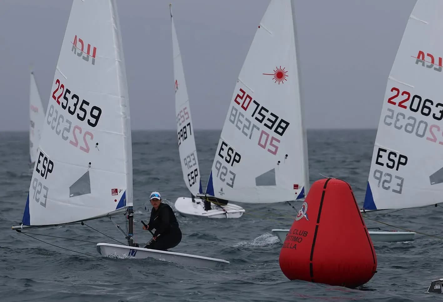 La vela andaluza brilla en el Campeonato de España de ILCA 6 con una sólida actuación colectiva