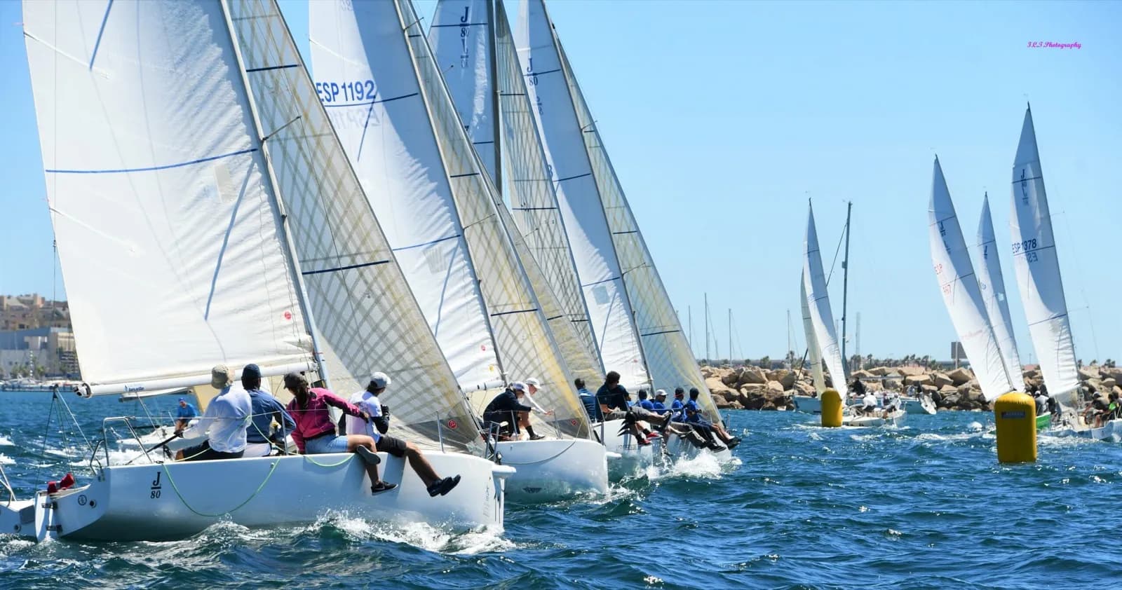 El equipo ‘Península’ lidera el Circuito Alcaidesa Marina de J/80