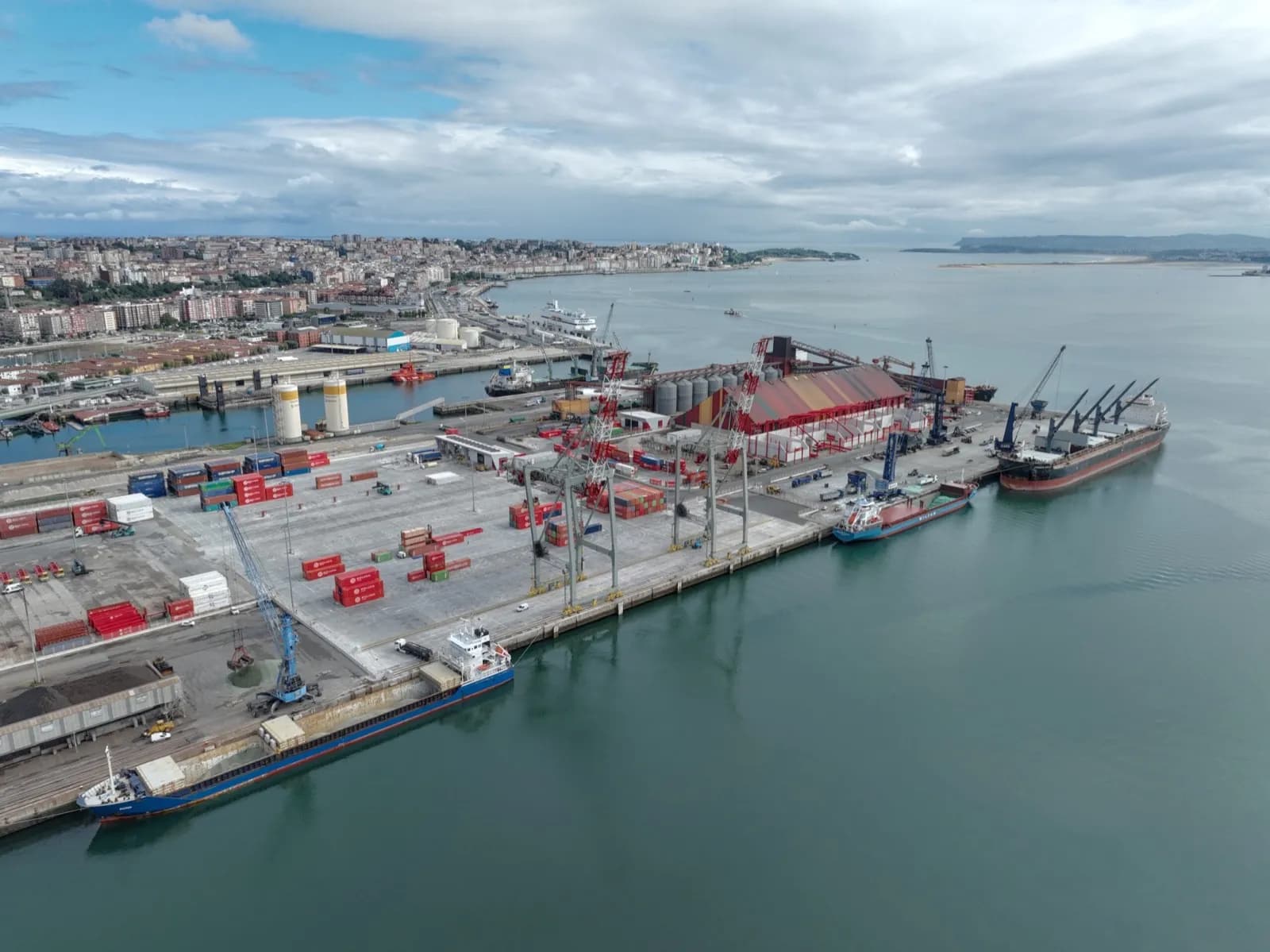 Coordinadora entra en el comité de empresa de los estibadores del puerto de Santander