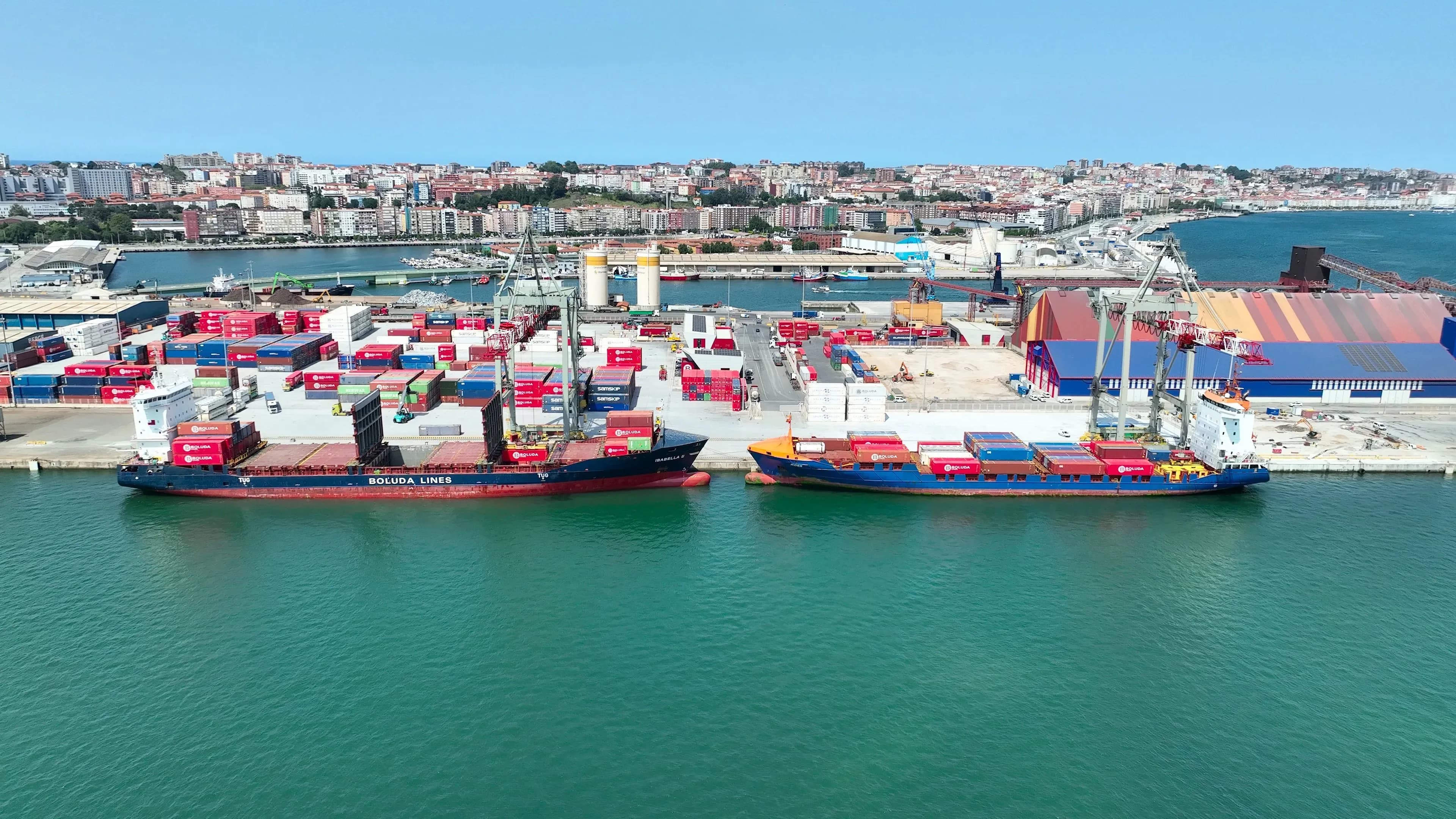 El puerto de Santander registra 2,33 millones de toneladas en el primer cuatrimestre con un crecimiento del 3,4%