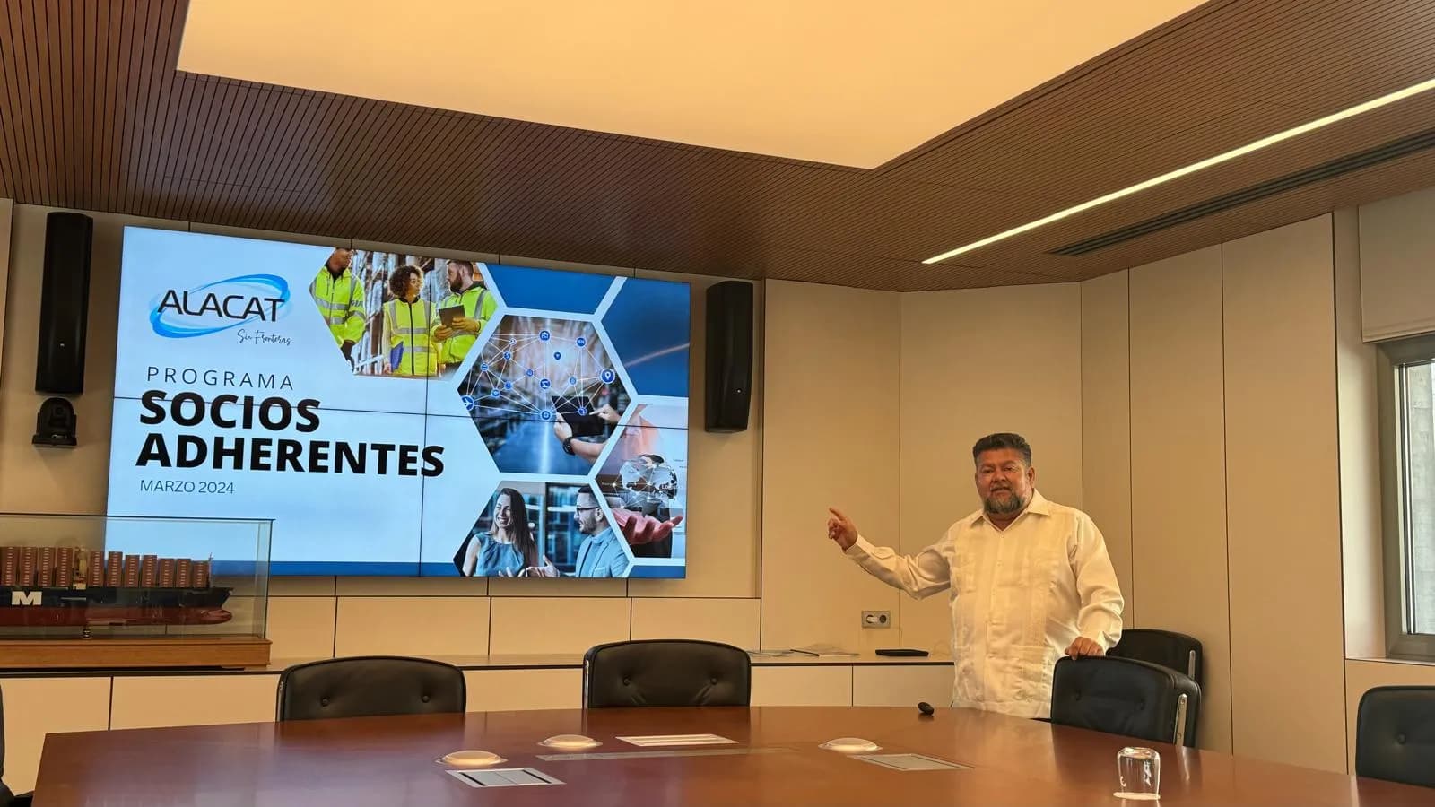 El presidente de ALACAT destaca las oportunidades de cooperación tras su visita a Algeciras