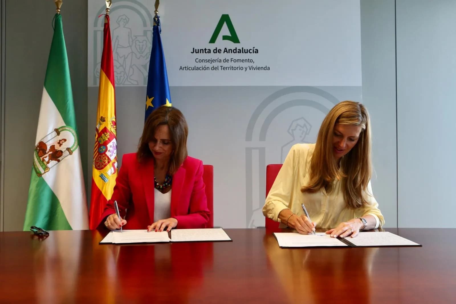 Renovado el protocolo de colaboración entre la Junta y la Agrupación de Fabricantes de Cemento de Andalucía