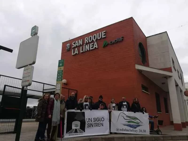 La plataforma «Un Siglo Sin Tren» conmemora ocho años de lucha por mejoras ferroviarias en el Campo de Gibraltar