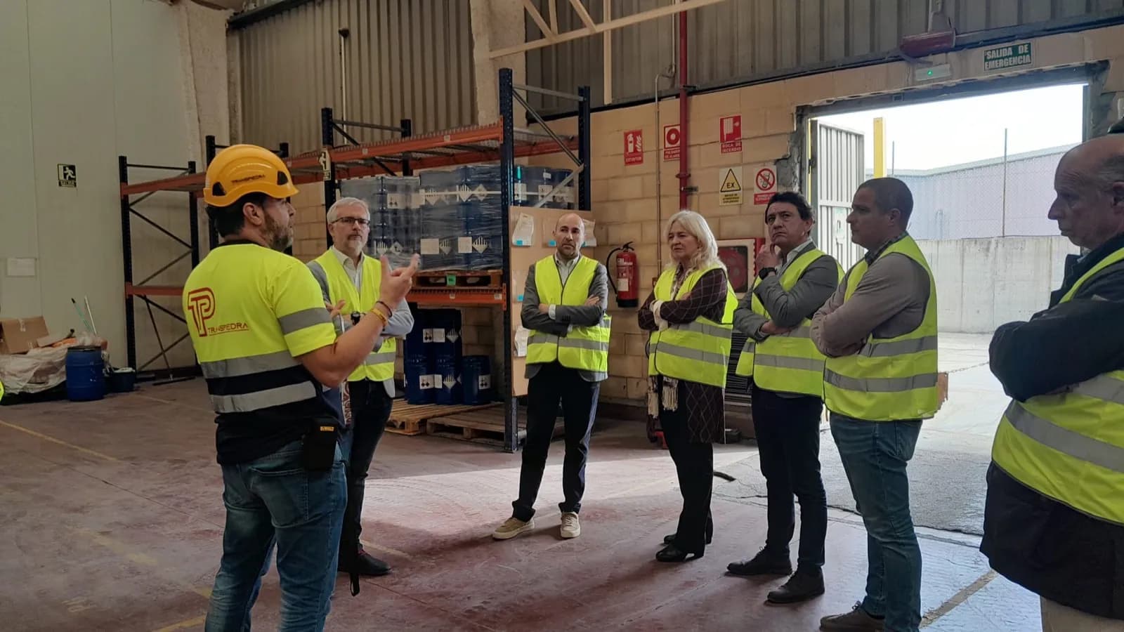 La Junta visita Transpiedra tras recibir subvención para la prevención de riesgos laborales