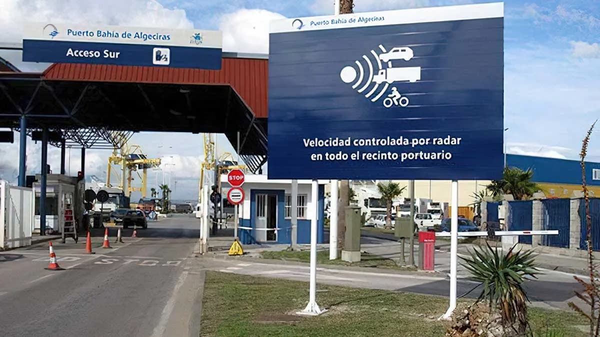 La APBA cierra el acceso sur al puerto de Algeciras