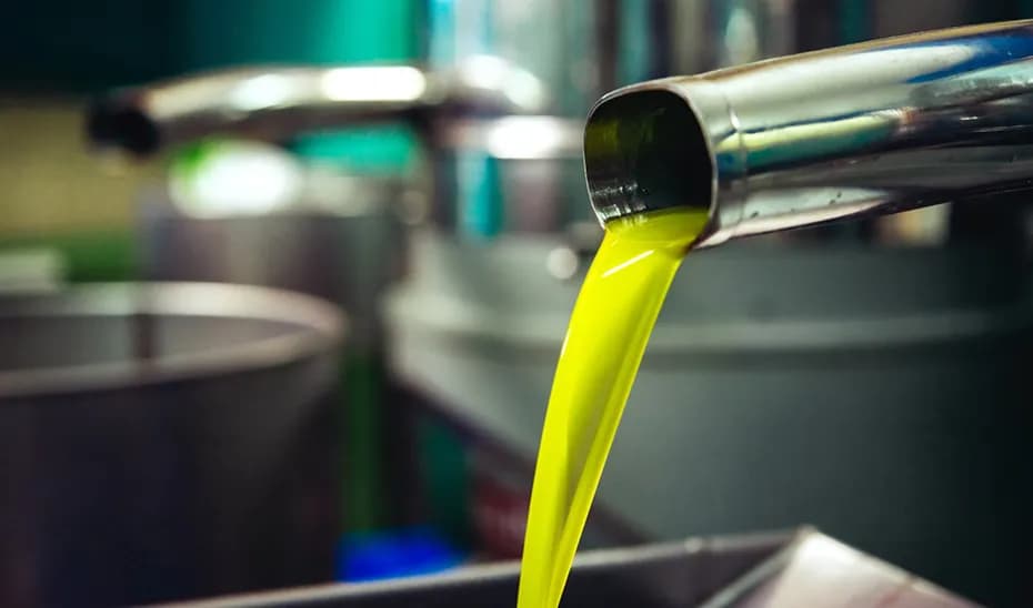 Andalucía supera los 4.000 millones de euros en exportaciones de aceite de oliva y alcanza un nuevo récord histórico