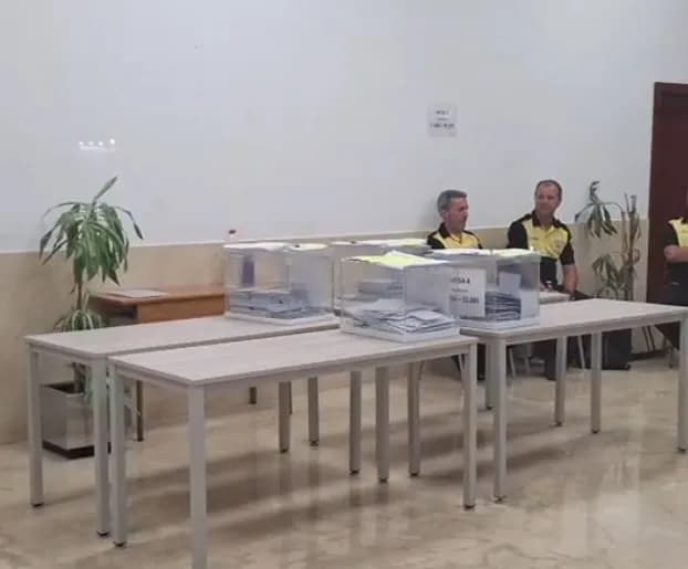 Los trabajadores de Acerinox ponen fin a 137 días de huelga