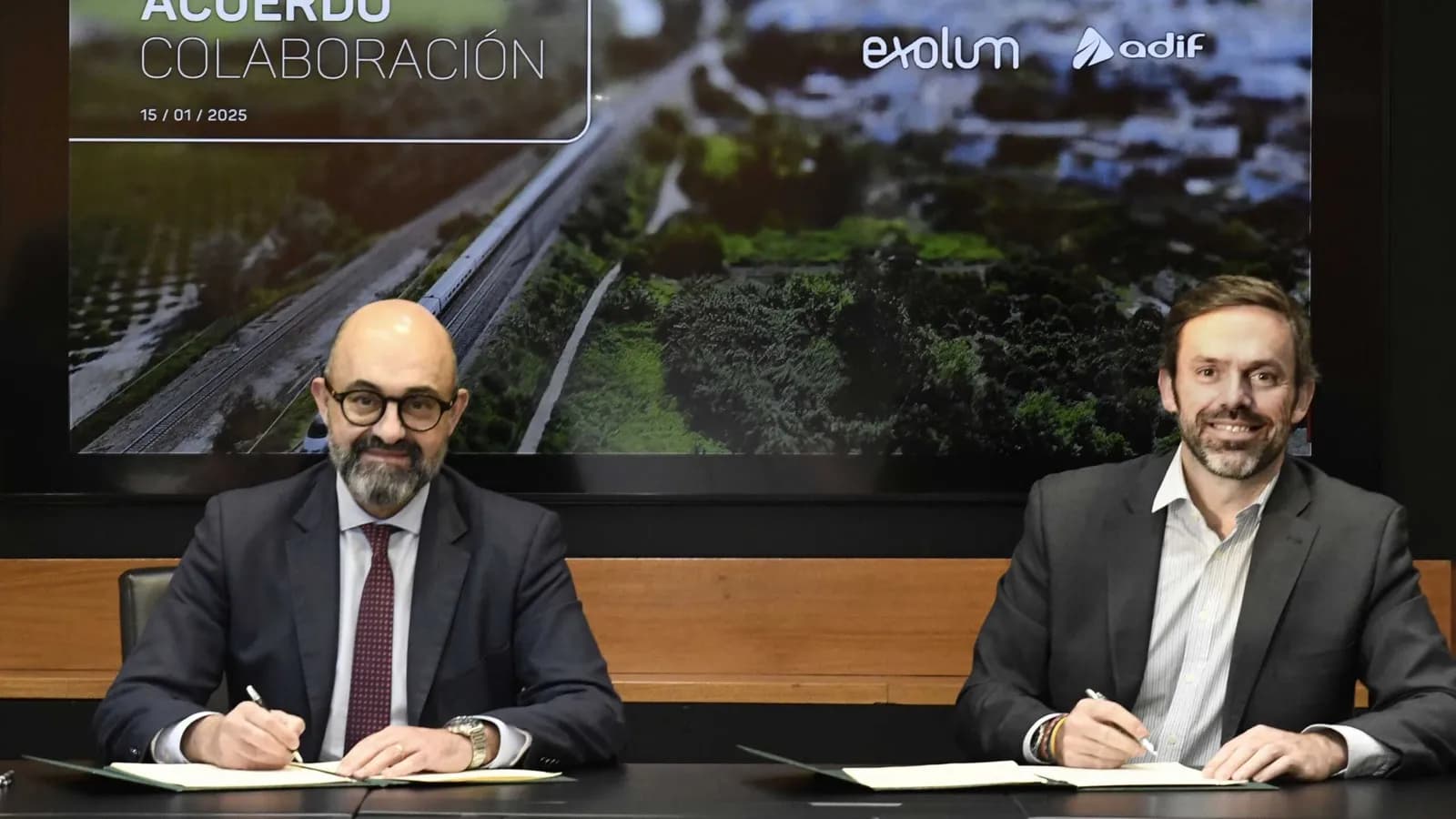Adif y Exolum acuerdan desarrollar una red logística ferroviaria para el transporte de combustibles sostenibles