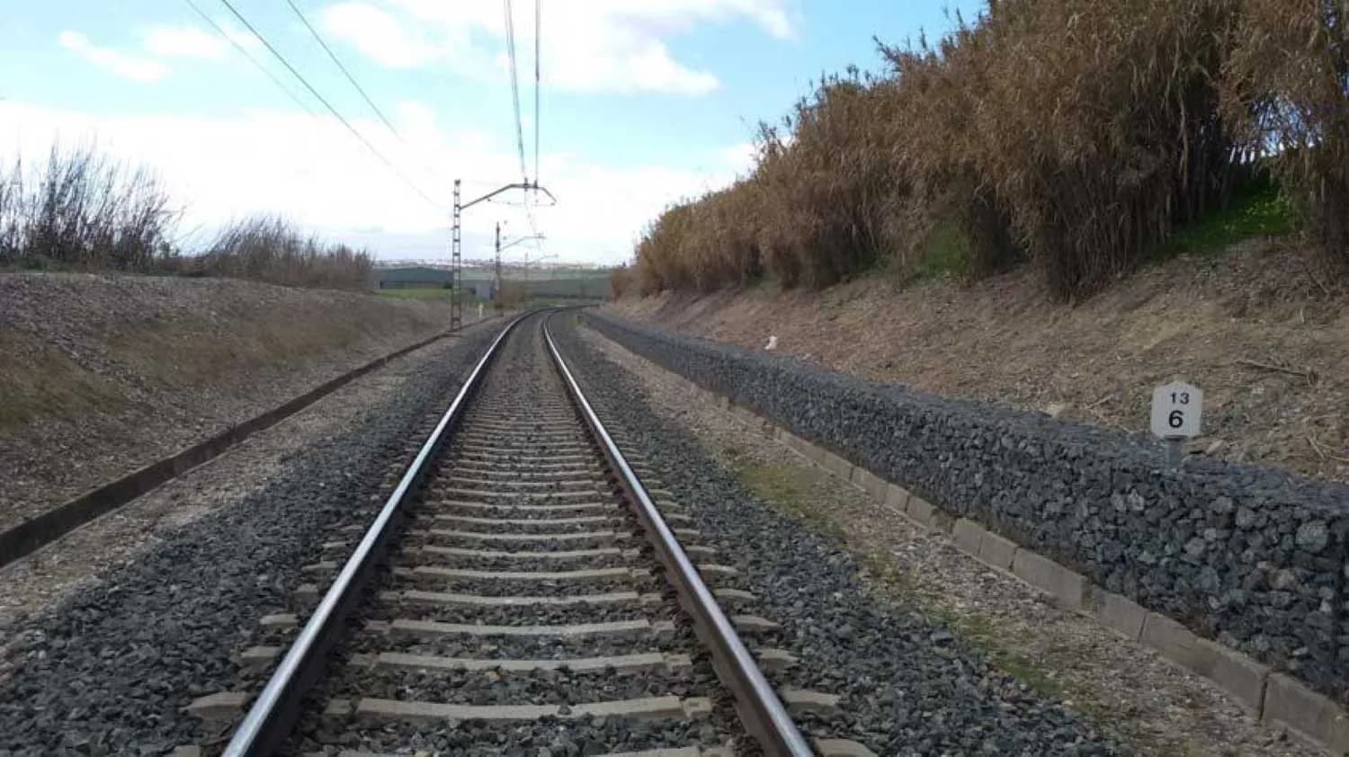 Adif impulsa mejoras en el Corredor Atlántico de la Autopista Ferroviaria