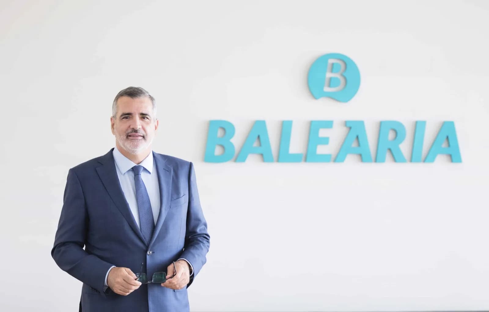 El presidente de Baleària contará con profesionales con experiencia para la gestión de la línea Tarifa-Tánger
