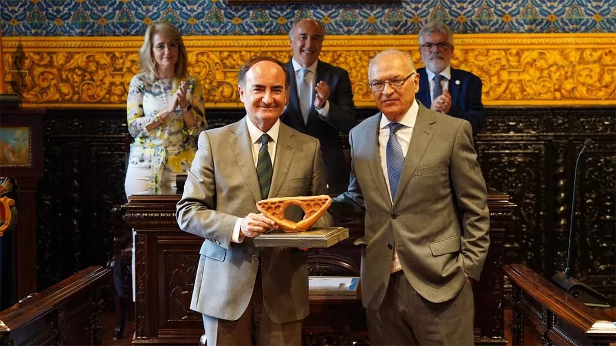 El Puerto de Algeciras recibe el premio «Patrimonio de Algeciras» por su contribución al desarrollo de la ciudad