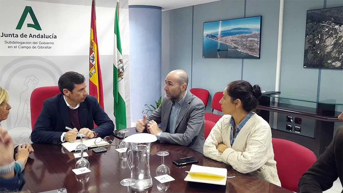 Junta de Andalucía y AESBA abordan las necesidades formativas en el puerto de Algeciras