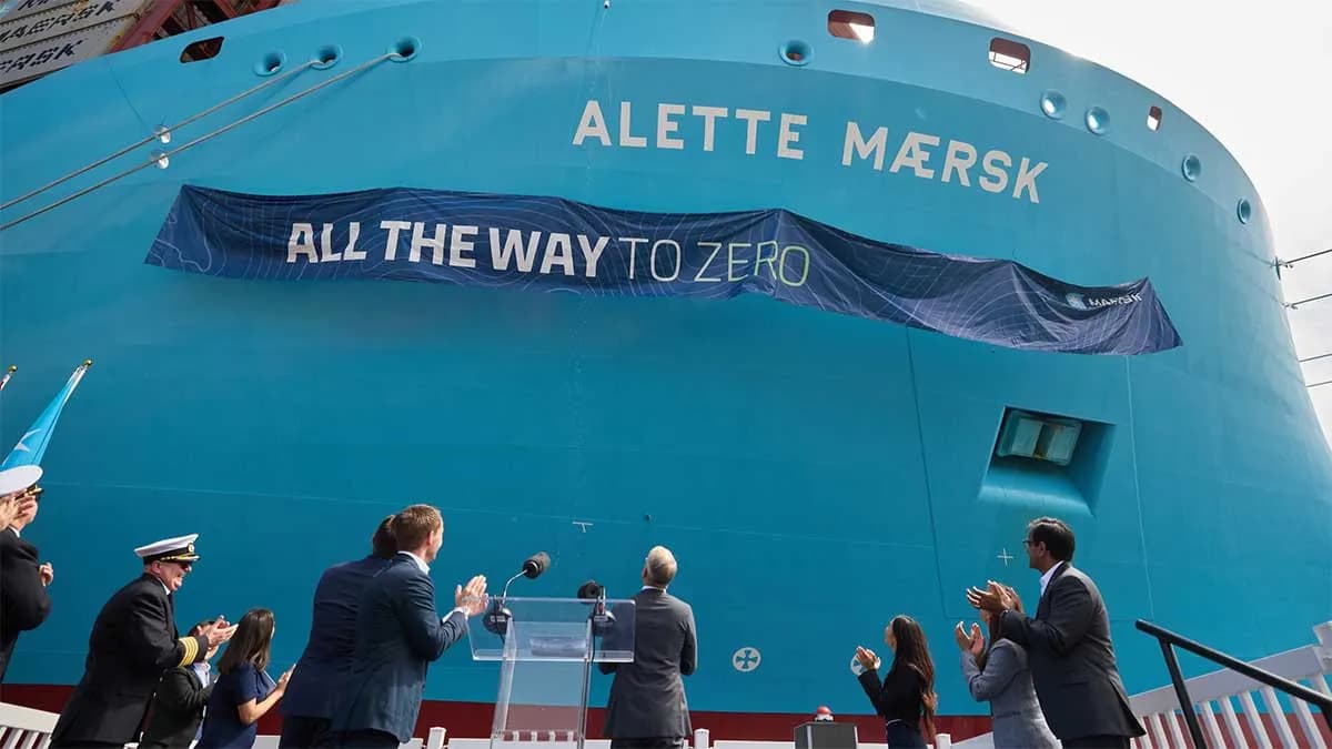 Maersk incorpora el cuarto buque portacontenedores de combustible dual a metanol