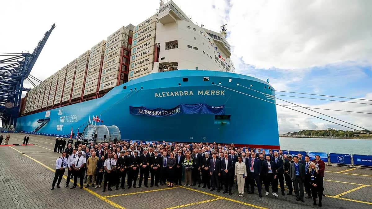 Maersk bautiza en Felixstowe su nuevo buque de metanol dual «Alexandra Maersk»