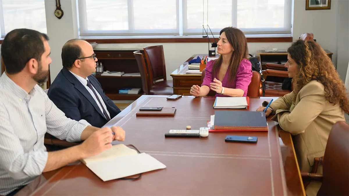 La Autoridad Portuaria de Almería y el Consulado de Marruecos coordinan la Operación Paso del Estrecho 2024