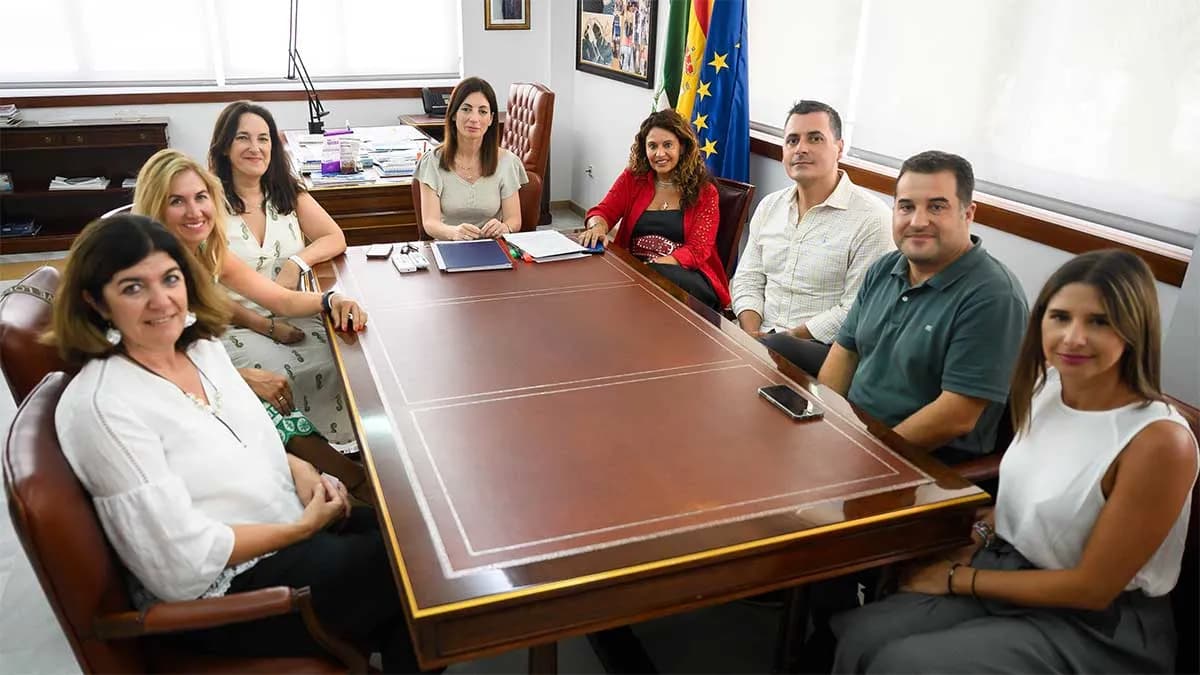 Encuentro institucional entre la Autoridad Portuaria de Almería, CEI·Mar y el Aula Marina de la UAL