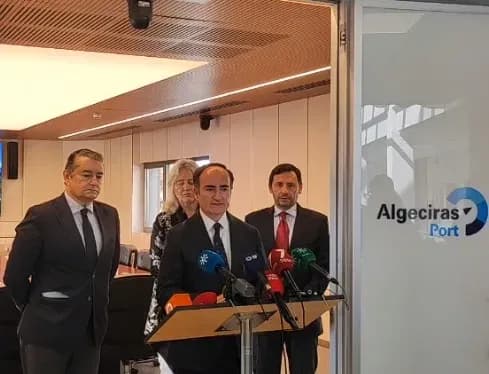 Antonio Sanz se reúne con la Comunidad Portuaria de Algeciras para abordar las preocupaciones del sector